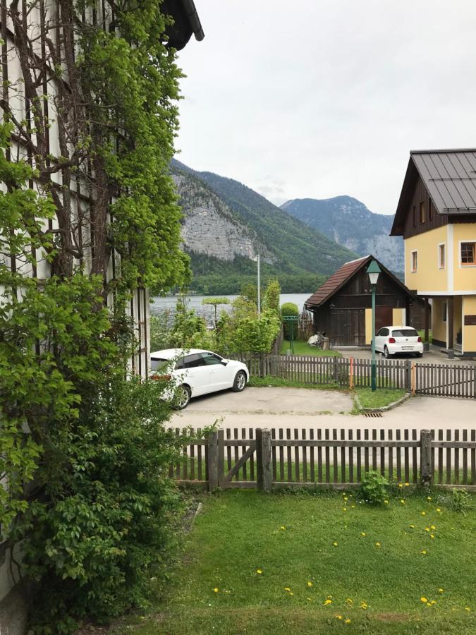 Glueck Am See - Apartment Mit Seezugang Халстат Екстериор снимка