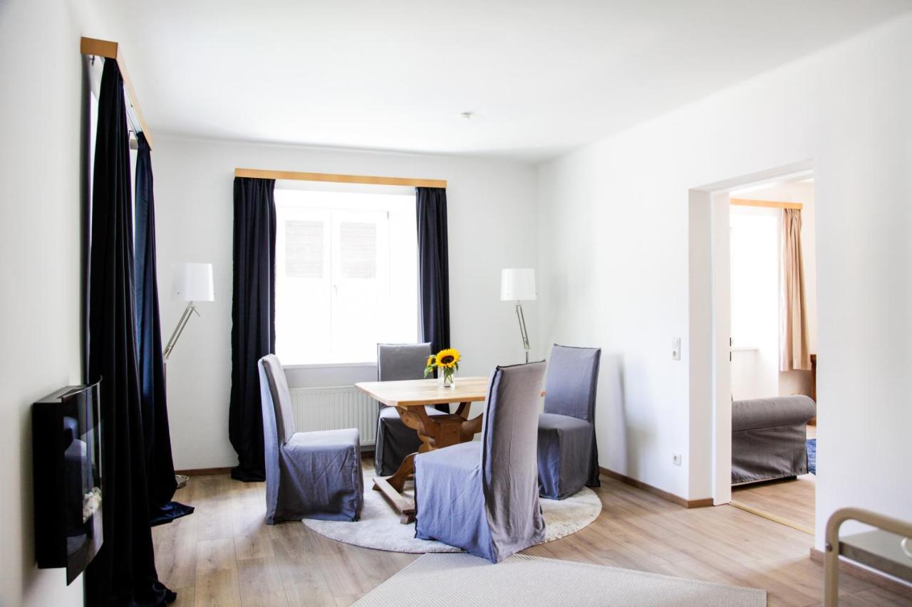 Glueck Am See - Apartment Mit Seezugang Халстат Екстериор снимка